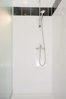 Near City Center - 3min walk to U4 Metro - 1