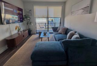 Beachside Luxury Apartment I Free Parking - 8