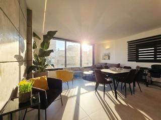 Stunning TLV Rooftop 3BR-2BA By SweetyGuest - 0