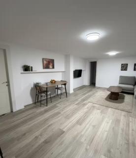 Neve Zedek Hidden Gem -2BR with Balcony & Shelter #Shabazi - 4