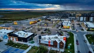 Modern 1BR Private Suite NW Near Airport & Amazing Shopping! Free Netflix, Parking! - 3