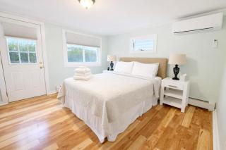 Central Newport 1BR Apartment - 8