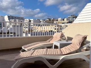 D' Suites Holiday Apartments - 9