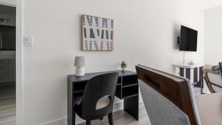 Landing Modern 2BD Gym Game Room - 6