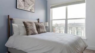 Landing Chic 1BD Pool Game Room - 4