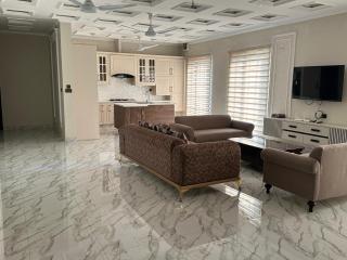 Spanish Pax House - 9