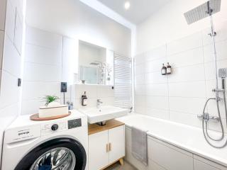 Ferienwohnung mit kostenfreier Tiefgarage im Zentrum mit 2 Schlafzimmern & Kingsize Betten - 7