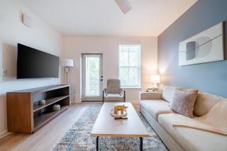 Landing Chic 1BD Pool - 8