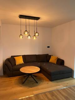 Moderne Ferienwohnung nahe Salzburg & Eugendorf - 1