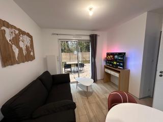 Maison 'Home Bien-Être' 30m2 avec terrasse et jardin - 8