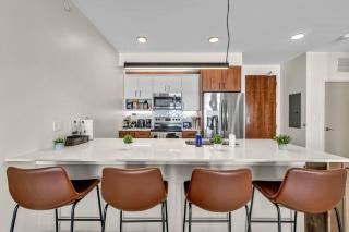 Clev Clinic & CWRU w Balcony Gym Parking WD - 7