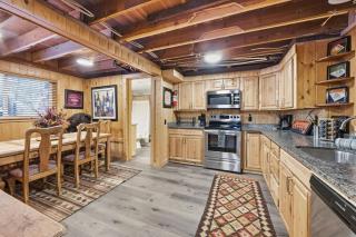 Creekside Cabin - 2