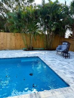Sunny Escape with Pool 10 minutes from Siesta Key - 6