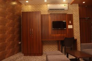 Stay Kailash -Vishwanath Temple View - 9