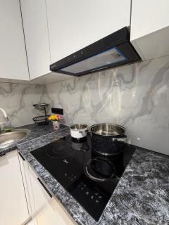 Steps to Attractions & City Life Walkable Apartment - 9