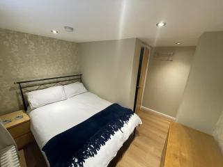 2 Bed Apartment Sutton Coldfield - 7