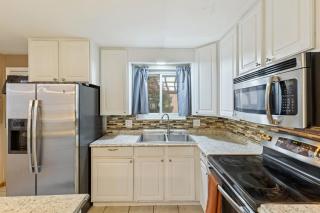 Pet Friendly near Garden of the Gods AF Academy - 6