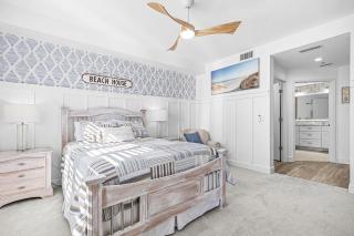 Fully Remodeled Two Bedroom Condo with shared pool - 2