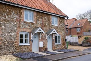 Monty's Cottage, Sedgeford - 0