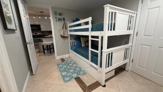 Beachfront paradise Ocean Village Golf Tennis Several heated pools Tiki bar Pickleball insite sports bar and restaurant and much more - 2
