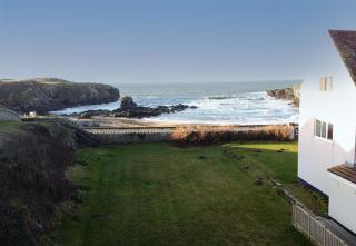 GWYNFA-3 BED- GROUND FLOOR APT - SEA VIEWS - TREARDDUR BAY - 7