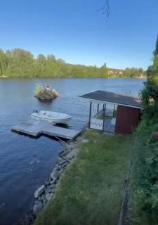 Riverside Villa with Private Jetty and Scenic Views - 7