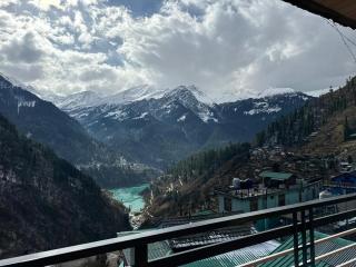 Oh Yaara - Stay n Cafe - Tosh - 9