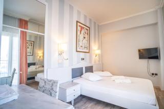 Eva Hotel Piraeus - 9