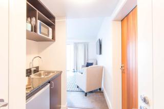 Alpine Village - Lake Edge Studio Apartment - 4