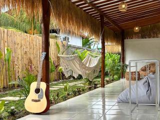 The middle Surf house - 6