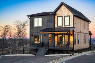Luxe Mountain Lodge with Indoor Pool, Views, Fire Pit - 7