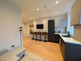 Luxury 2 bedroom Stay near Central London - 4