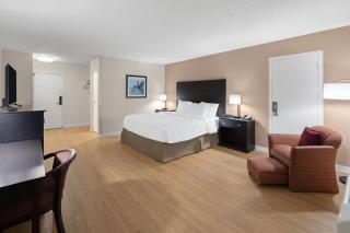 Quality Inn & Suites - 5