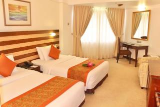Primula Beach Hotel - 8