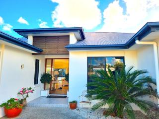 Canal front 4 bedroom home - 8