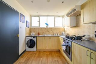 F14GH - Stylish Apartment in Green Hill House - 8