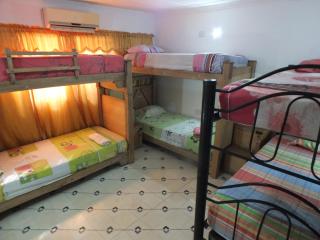 Casa para carnavales 44 personas 44 camas, habitaciones con AIRE y baño privado - 0