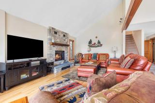Warm and inviting retreat nestled in the heart of Killington. - 6