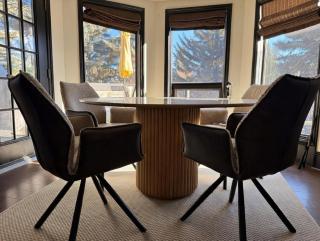 NEW Luxury Executive Home 5 bedrm FitRM 6,000sq - 7