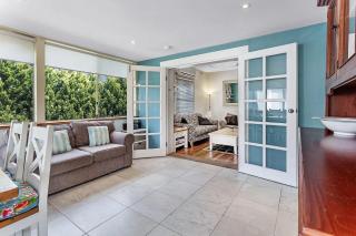 Oscar's Beach House, 14 Tomaree Rd - pet friendly, air con, Wi-Fi, Linen - 6