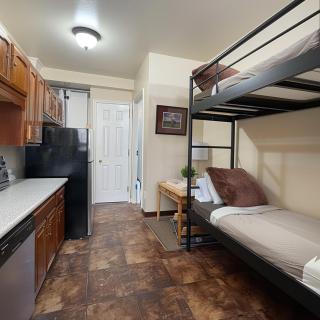 Midtown West Suites by Times Square - 2