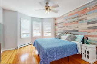 Hidden Gem in Newark - 3