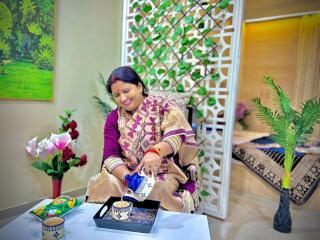 Elegant, Theme Based 1RK Homestay Near Prem Mandir - 6