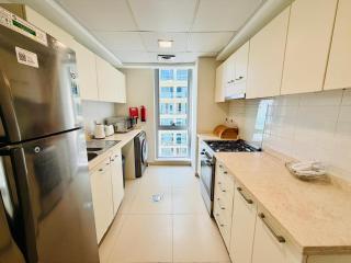 Seafront Elegance Fully Furnished 2BR in Pacific - 8