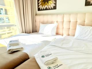 Seafront Elegance Fully Furnished 2BR in Pacific - 3