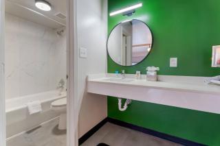 Heights House Hotel - Houston Heights Downtown, an Ascend Collection Hotel - 6