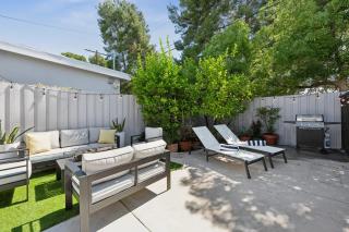 Heated Pool Oasis Close to Attractions - 2