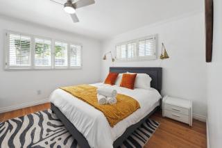 Heated Pool Oasis Close to Attractions - 8