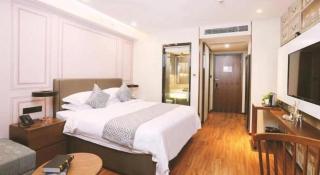 GEM Hotel Ningbo Jiangbei District Hongtang Haide Square - 1