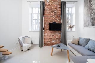 Łódź Downtown Apartment with Mezzanine by BookingHost - 6